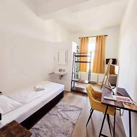 Kronprinz Hotel 2*